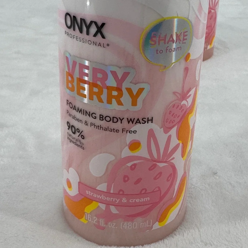 New 2pk Onyx Professional Very Berry Foaming Body Wash 16.2oz Strawberry & Cream